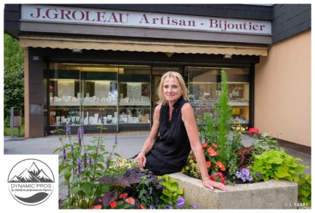 Portrait D'une Bijoutière à Ugine