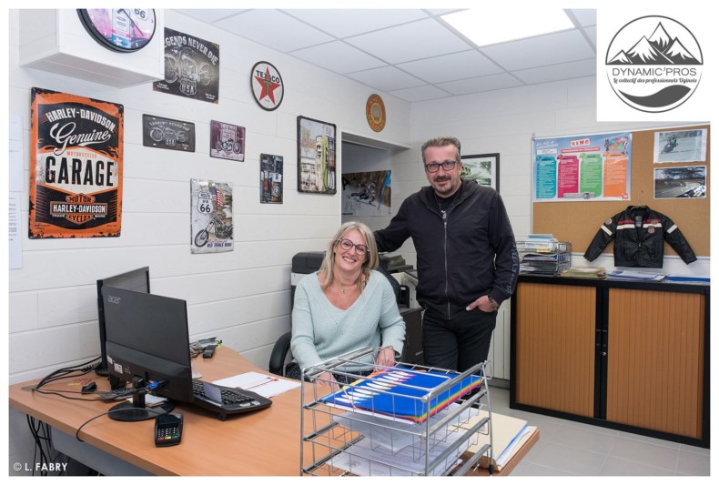 portrait d'un couple d'auto école à Ugine