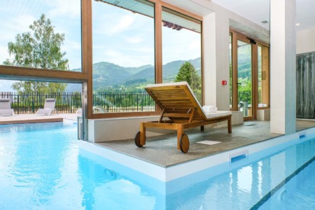 Intérieur piscine résidence Étoile du Giffre