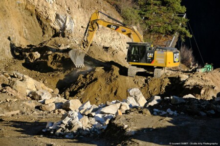 photographe de chantier en Tarentaise : pelleteuse sur une carrière en Savoie (société Martoïa)
