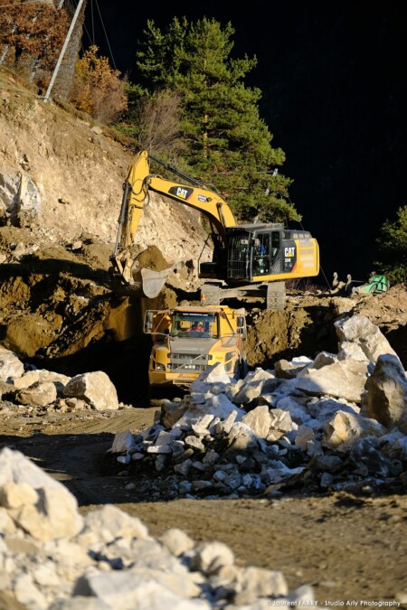 photographe de chantier en Tarentaise : engins de BTP sur une carrière en Savoie (société Martoïa)