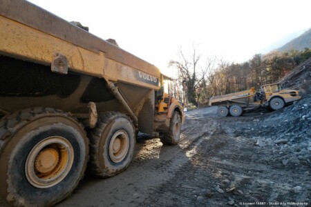 photographe de chantier en Tarentaise : évacuation des matériaux sur une carrière en Savoie (société Martoïa)