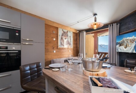 Table bar d'un appartement dans la résidence Machu Pichu, Val Thorens
