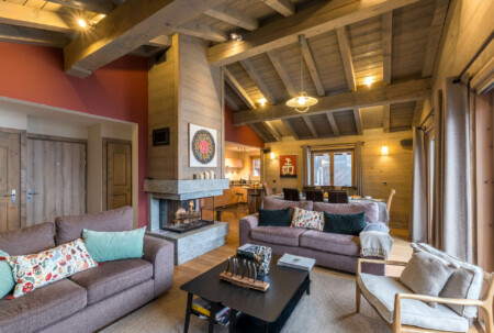Vidéaste immobilier à Courchevel appartement La Tania, Courchevel, 3 Vallées : grand salon cathédrale