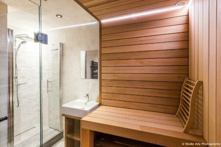 Photographe de chalet en Tarentaise : le sauna