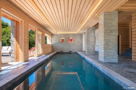 Chalet de luxe dans le Val d'Arly : la piscine