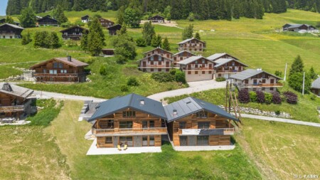 Hameau de Nantailly et ses nouveaux chalets, à Hauteluce, Beaufortain