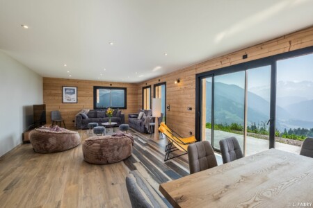 Pièce de vie dans un chalet à vendre à Nantailly (Hauteluce, massif du Beaufortain)