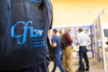 colloque scientifique en Savoie : salon des partenaires industriels du CFBR