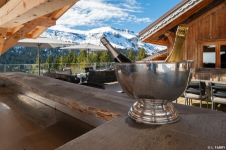 Le bar extérieur à l'alpage de Porrez