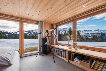 Une chambre du chalet d'alpage avec vue incroyable sur la montagne