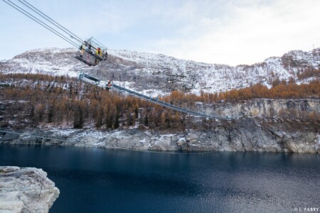 Reportage chantier de montagne : passerelle himalayenne au-dessus du lac du Chevril, Tignes (73)